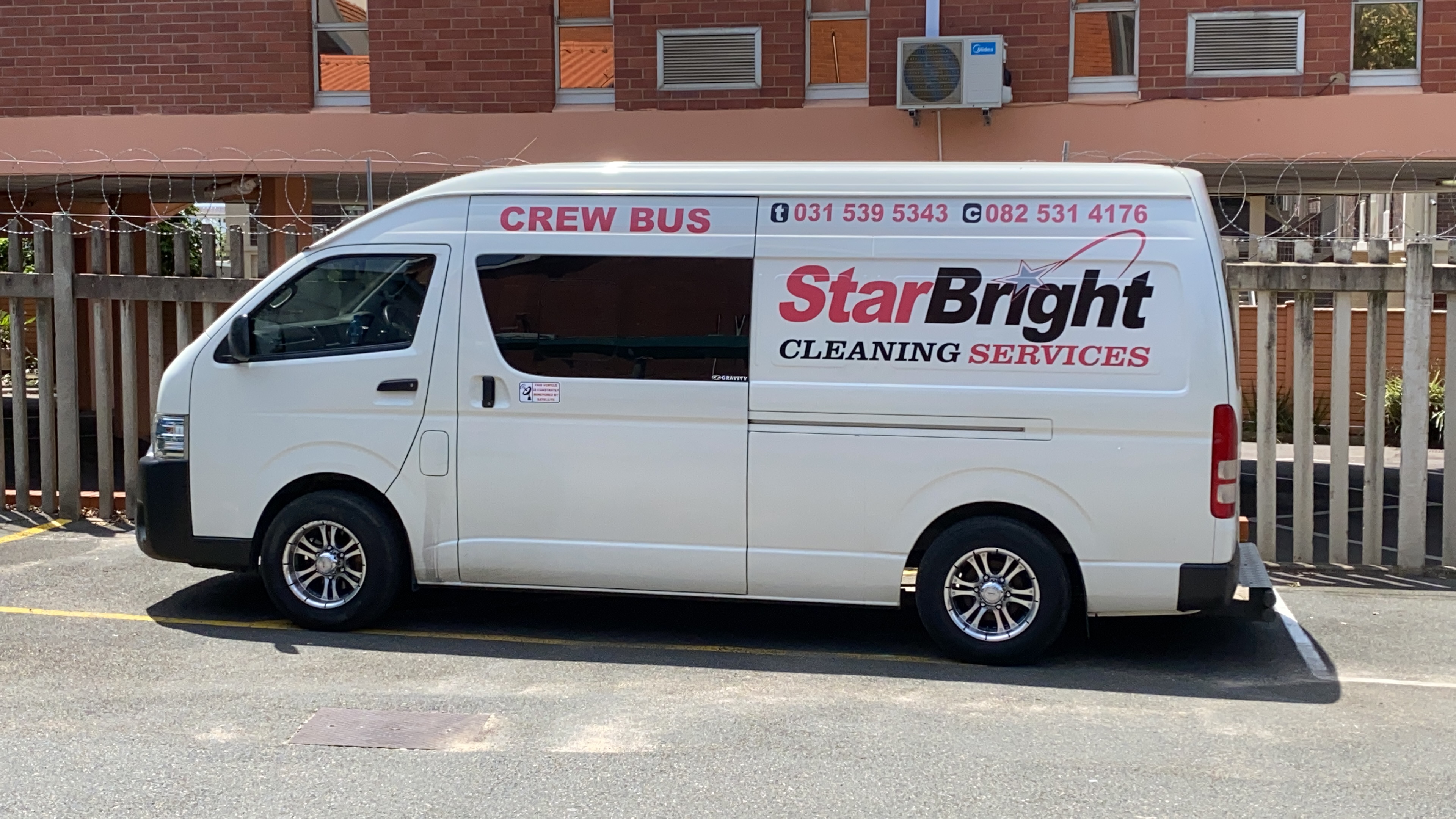 24B40EBF-AEFC-4CA0-80E6-2D9109F36E90